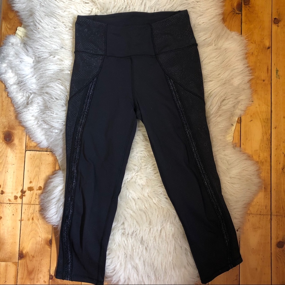 LULULEMON Leggings.